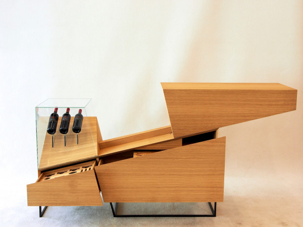 Slide Bar with soft gliding and damping sliding mechanism